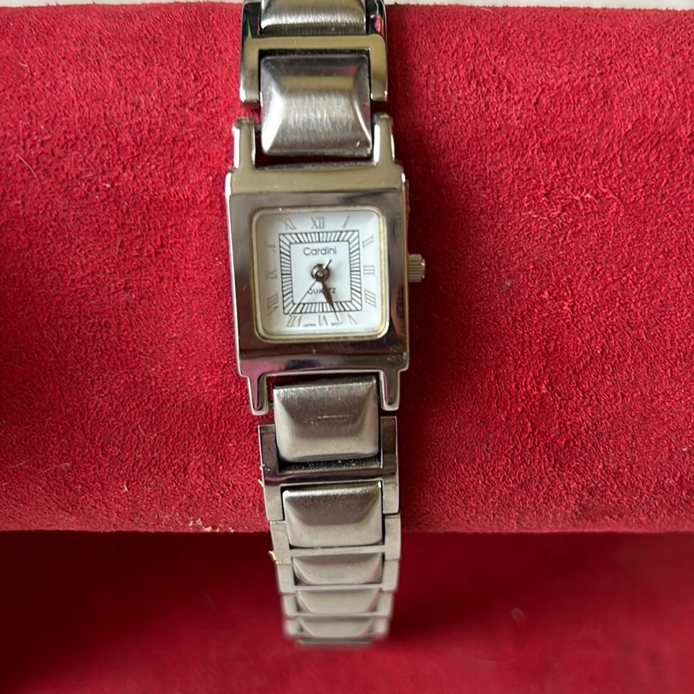 Cardini women fashion Watch